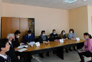 Депутат и детский омбудсмен провели прием граждан